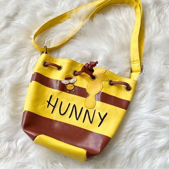 Loungefly Disney Winnie The Pooh Hunny Crossbody Bag - Picture 1 of 6